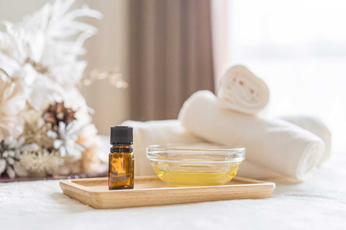 美月ハルカの在籍するSalon de Liefde〈サロン・ド・リフデ〉はジェンダーレスの大阪市中央区堺筋本町にあるリラクゼーションサロンです