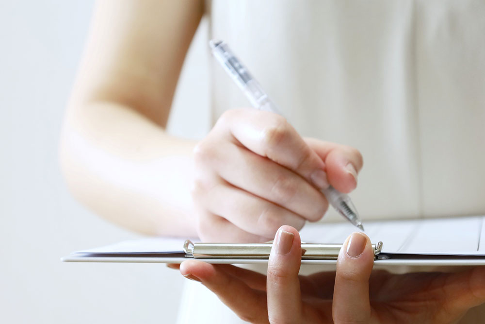 大阪市中央区堺筋本町にあるジェンダーレスリラクゼーションサロンSalon de Liefde〈サロン・ド・リフデ〉の予約はBlueskyのDMにて